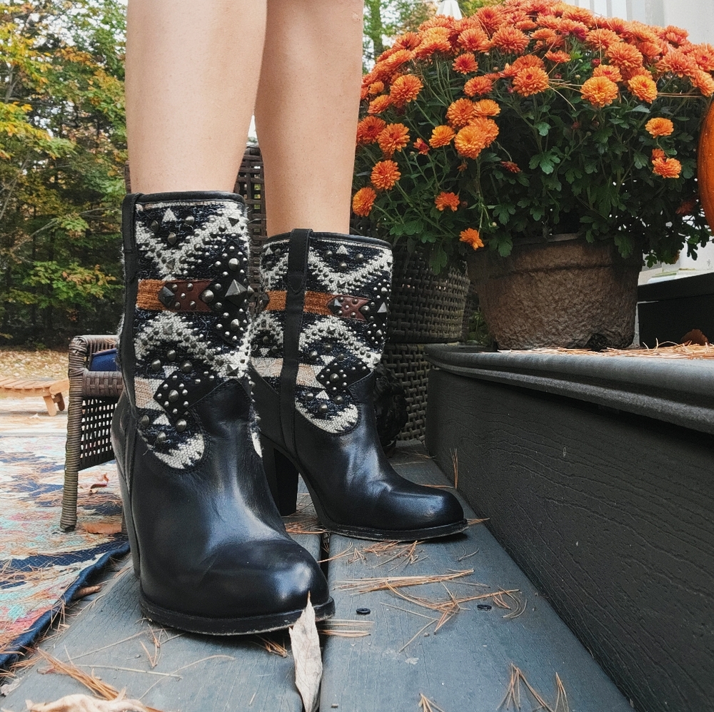 Frye Navajo Jenny Studded Heeled Boots - Picture 8 of 16